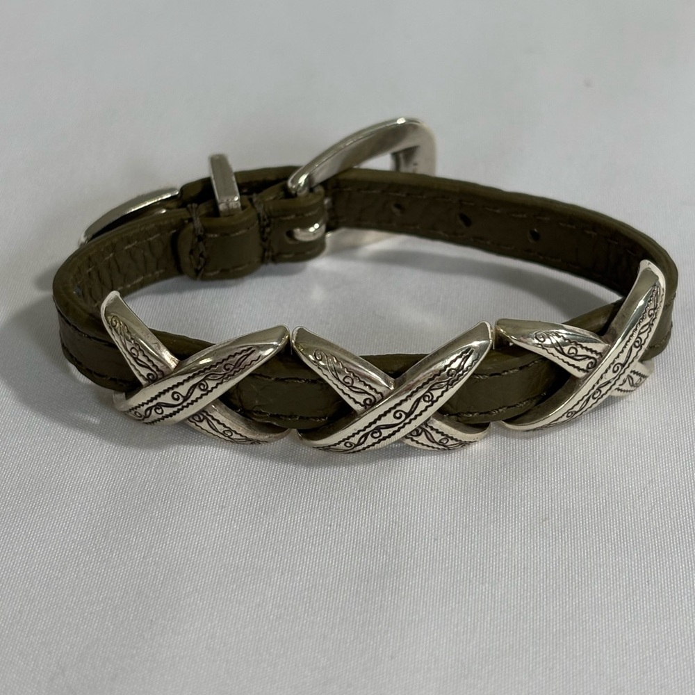 Brighton Kriss Cross bracelet. Dark tan leather Silver Plated accents - EUC